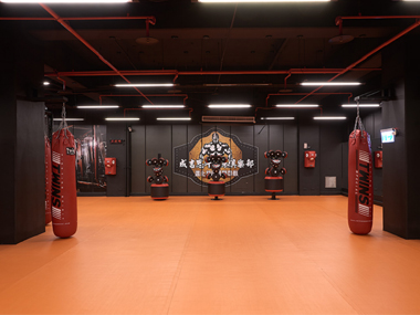 成吉思汗健身俱樂部